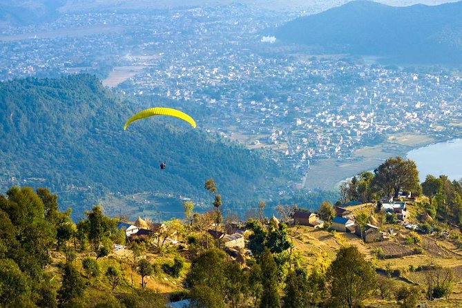 Paragliding Pokhara Nepal - The view toward Fishtail and Annapurna