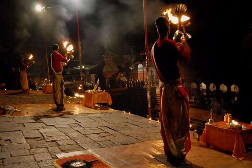 Pashupatinath Aarti Tour - 5:30 PM around the Pashupatinath Temple area