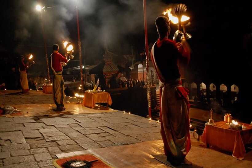 Pashupatinath Aarti Tour - Why the private group format helps