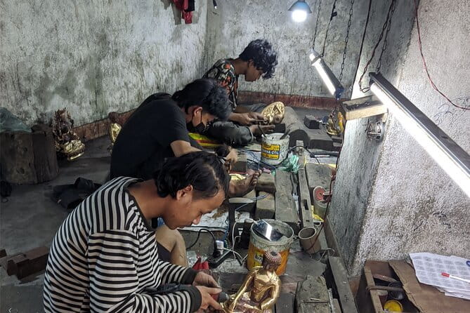 Patan and Bhaktapur Boutique Tour - Bhaktapur Durbar Square and Pottery Square