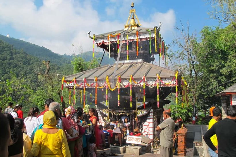 Pokhara: 1-Day World Peace Pagoda and Lord Shiva Statue Trek - Walking to the World Peace Pagoda