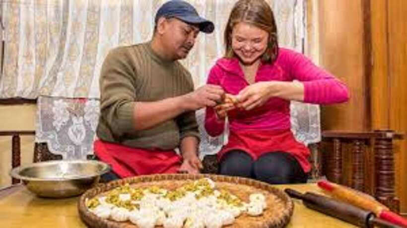 Pokhara: 3 Hour MoMo cooking class - Preparing the filling in 40 minutes