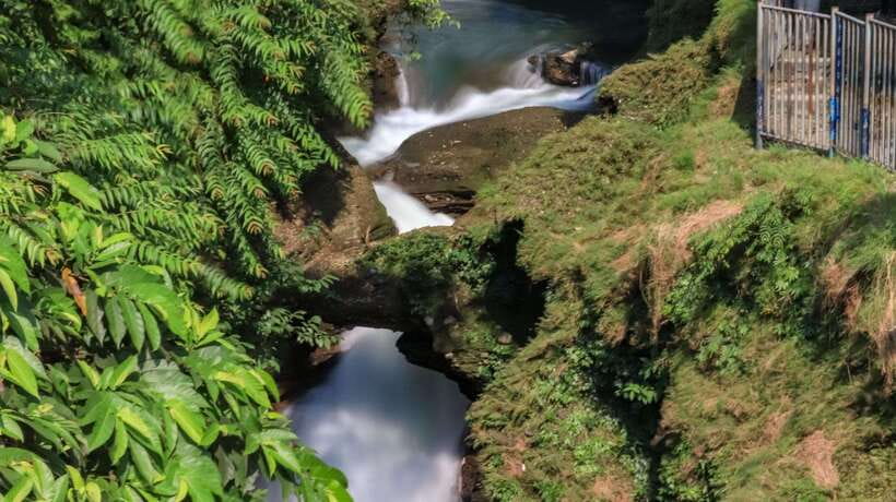 Pokhara: City Sightseeing Group Bus Tour - What this $8 Pokhara tour really offers