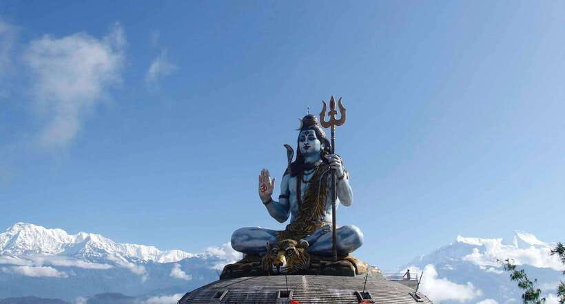 Pokhara: City Sightseeing Group Bus Tour - World Peace Pagoda and the broadest views