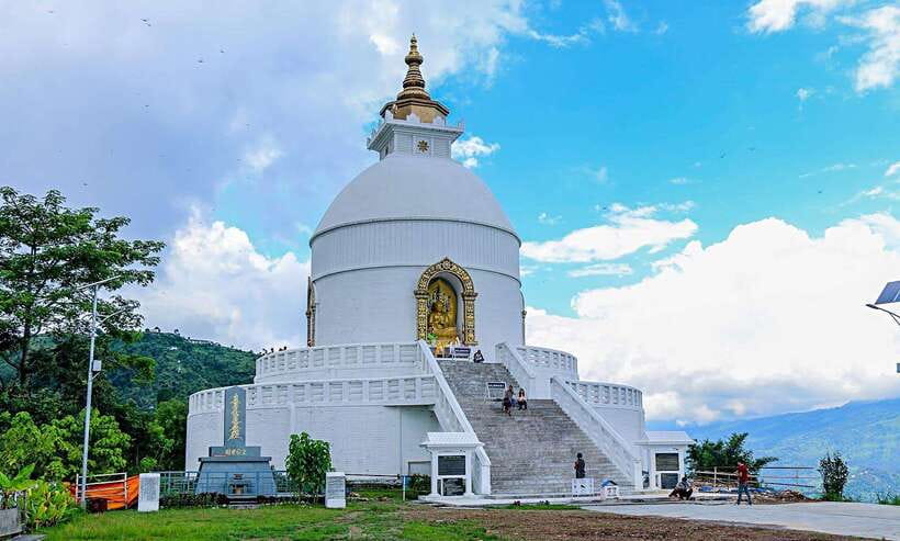 Pokhara: City Sightseeing Group Bus Tour - The real cost: about $15 before food