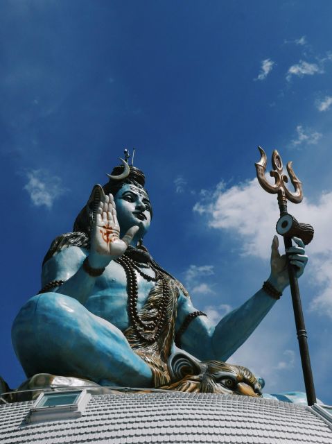 Pokhara Day Bus Sightseeing 8 points - Ending beside Phewa Lake