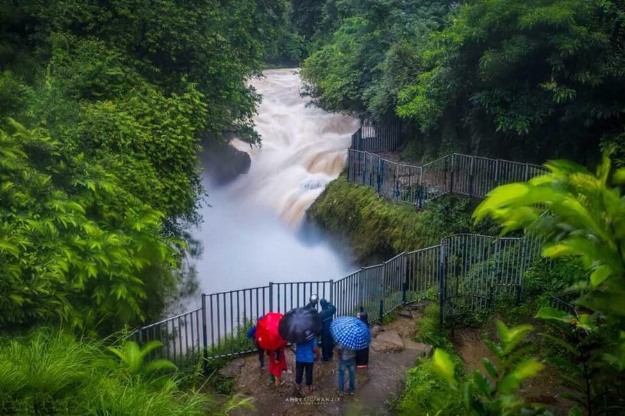 Pokhara: Full-Day Private Tour on 7 Iconic Destination - Gupteshwor Mahadev Cave: Sacred Space Beneath the Waterfall