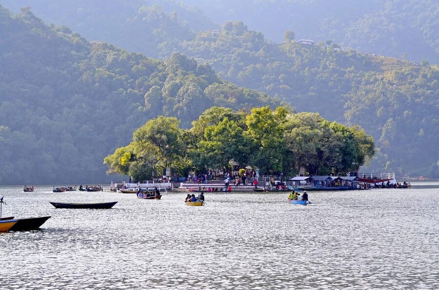 Pokhara: Guided Evening Walking Tour in Lakeside - What the guide adds to a simple route