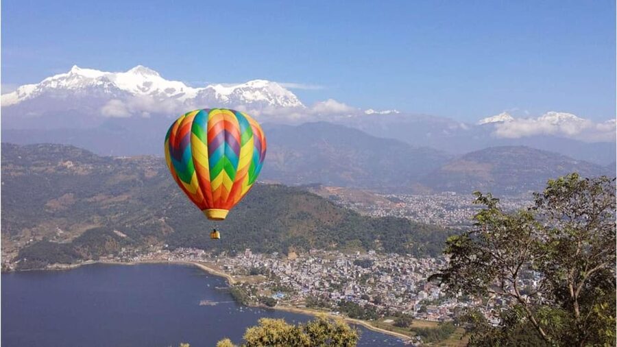 Pokhara - Hot Air Baloon in Pokhara - The 30-minute ride from Lakeside