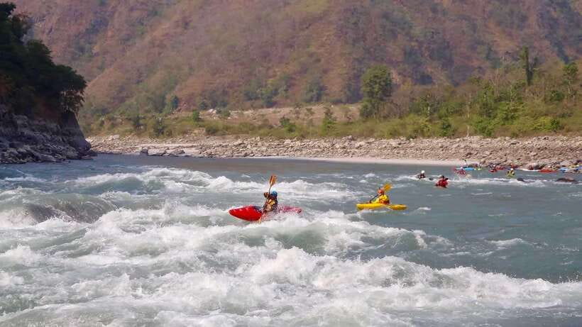 Pokhara: Paragliding and Rafting Adventure with Transfers - Who should book this experience?