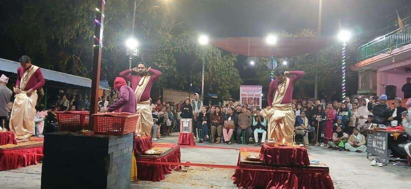Pokhara: Tal Barahi Temple Aarati Ceremony with Hotel Pickup - What happens during the Tal Barahi Temple visit