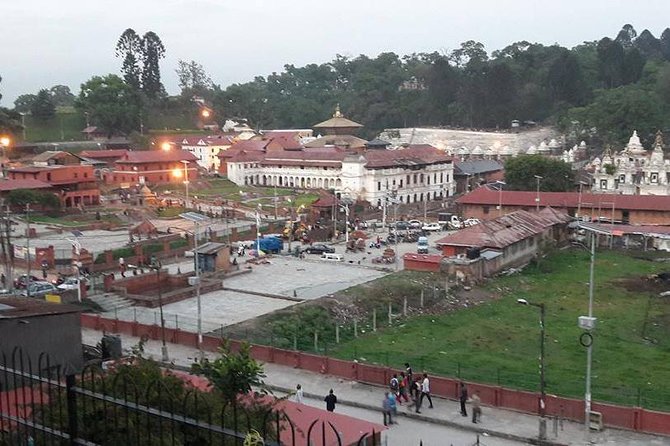 Private Half-Day Tour of Boudhanath and Pashupatinath Temples in Kathmandu - Pashupatinath Temple and the Bagmati River ghats