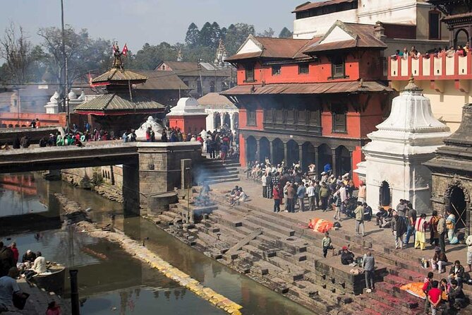 Private Kathmandu Sightseeing Tour 4 UNESCO World Heritage Sites - Boudhanath Stupa and the round Buddhist plaza