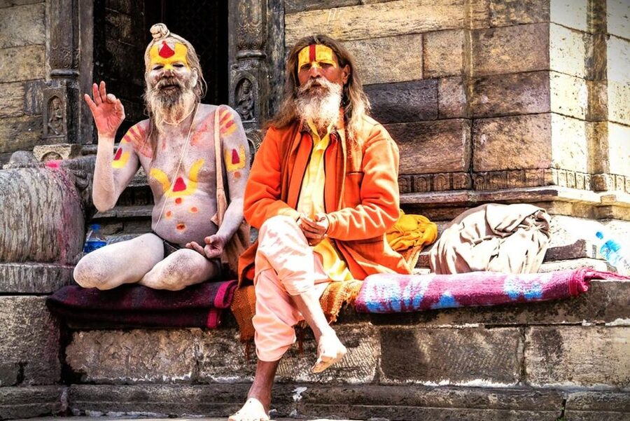 Sacred Pashupatinath: Aarati,Cremation Rites & Boudha Stupa - Why these two holy sites belong on the same day