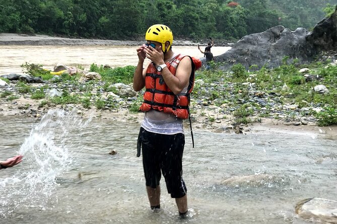 Trishuli River Rafting - The Trishuli Rapids With a Guide