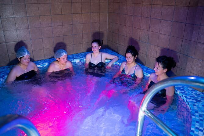 Unlimited Sauna Steam and Jacuzzi - Key Points Before You Book