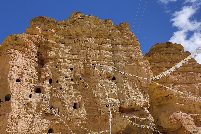 Upper Mustang Trek 14 Days - Day 3: Flying to Jomsom and walking to Kagbeni