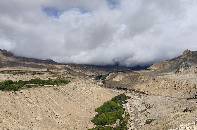 Upper Mustang Trek 14 Days - Day 9: Thubchen Gompa and the caves of Chhoser