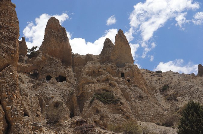 Upper Mustang Trekking - Days 11 and 12: Returning through Dhakmar and Ghami